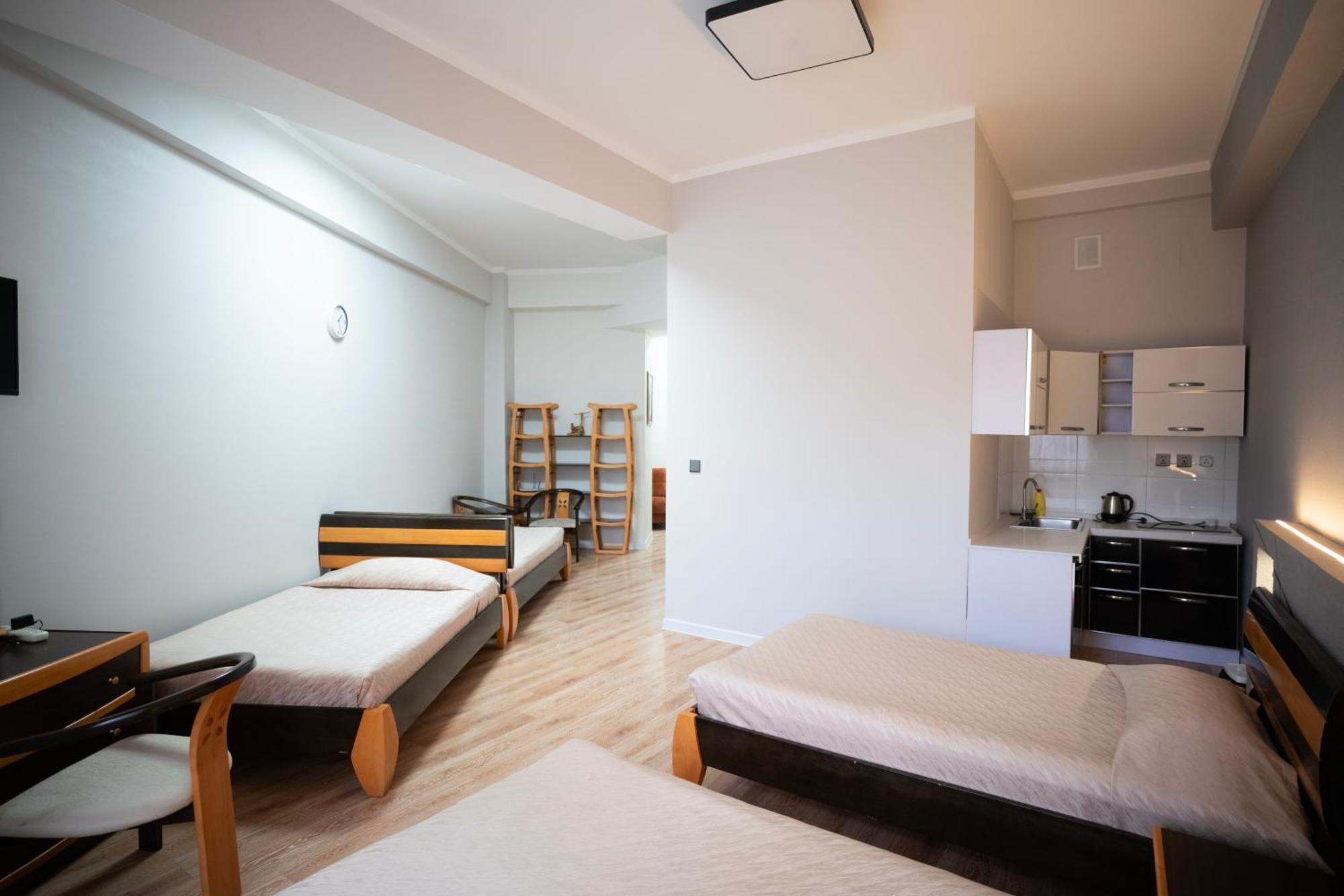 Tsolmon'S Serviced Apartments Ulan Bator Exteriör bild